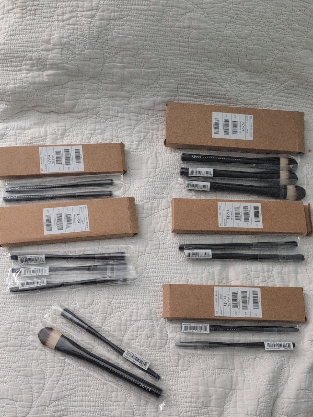 New In Box NYX Black Makeup Brushes Lot- 14 Brushes